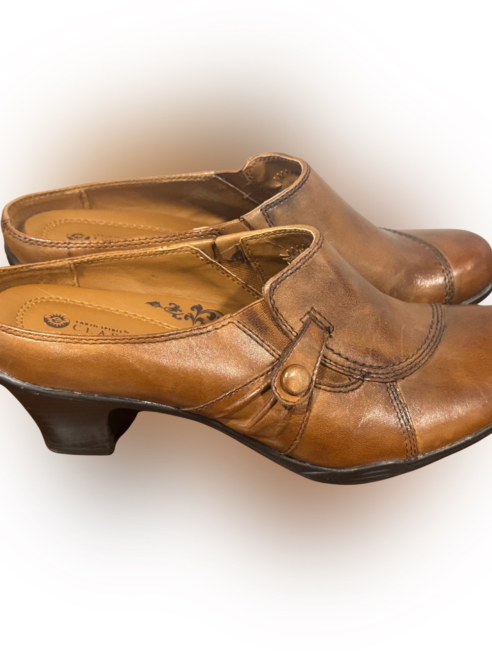 Earth Spirit Tan Leather Slip-On Mules